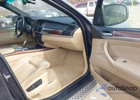 2008 BMW X5 4.8I из США, поврежденный, VIN 5UXFE83538L161713